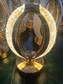 1个北欧现代简约创意浪漫床头灯，带USB充电、触摸开关、可调光三色灯光，适用于卧室、客厅、家居装饰