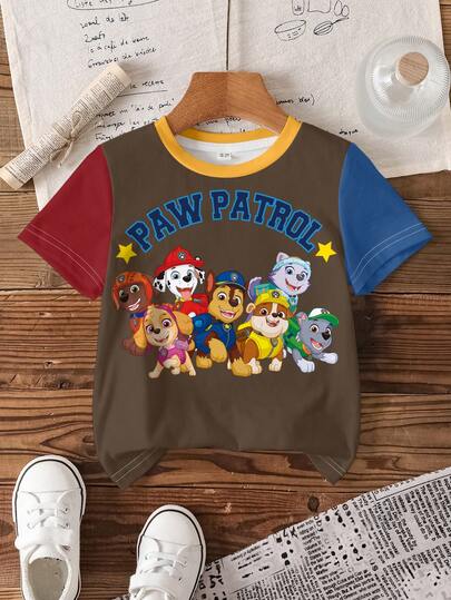 SHEIN | PAW Patrol Camiseta de manga corta con cuello redondo y estampado de perro en bloques de color para niño, casual de verano