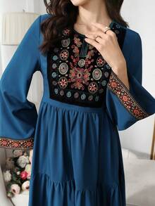 Al Najma 女士优雅刺绣流苏阿拉伯风格连衣裙 - 藍色 - 查看 8