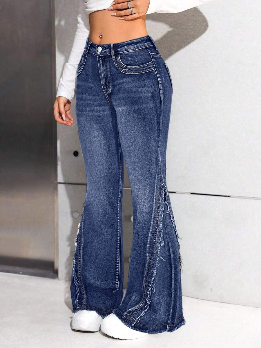 SHEIN 少女休闲时尚街头风毛边喇叭牛仔裤，适合日常通勤 - 深色水洗藍 - 查看 1