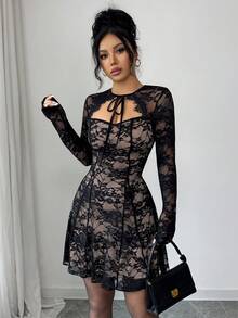 Rafferiza 性感蕾丝拼接长袖方领喇叭下摆迷你连衣裙，适合女性，可用于派对、正式场合、朋友聚会，也可搭配外套穿着。 - 黑色 - 查看 4