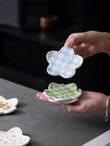 Joivida 1 Stück, elegantes Blumenmuster Schmuckschale - Rosa Grün, Gelb, Rosa, Blau oder Schachbrettmuster - Ohrring, Ring, Halskette Aufbewahrungsschale - Schminktisch, Schreibtisch Dekoration - Geschenk zum Geburtstag/Valentinstag für Frauen - langanhaltend Keramik Dekorationen, Schmuckausstellungsregale, Schlüsselanhänger, handgemalter Schmuck, Halsketten Regale, Mode Displays, Ring Schalen, Schmuckausstellungsschalen - Verschiedenfarbig - Übersicht 10