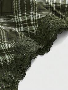 ROMWE Avant Women's Retro Collegiate Style Patterned Lace Patchwork Asymmetrical Mini Skirt - Army Green - View 2