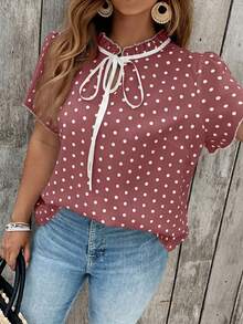 SHEIN Clasi Camisa de manga corta con estampado de lunares de color contrastante para tallas grandes - Rosa - Ver 3