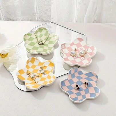 Joivida 1 Khay đựng trang sức họa tiết hoa trang nhã - Màu hồng, xanh lá cây, vàng, hồng, xanh dương hoặc họa tiết bàn cờ - Khay đựng bông tai, nhẫn, dây chuyền, chìa khóa - Trang trí bàn trang điểm, bàn làm việc - Quà tặng sinh nhật/Ngày Valentine cho nữ - Đồ trang trí bằng gốm sứ bền, giá trưng bày trang sức, móc khóa, trang sức vẽ tay, giá treo dây chuyền, giá trưng bày thời trang, khay đựng nhẫn, khay trưng bày trang sức