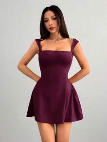 SHEIN PETITE 女款約會派對純色紅色迷你 A 字版方領優雅收腰洋裝短洋裝，適合小個子女性，酒紅色 - 中紫紅色 - 查看 6