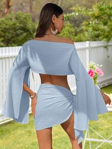 KARISMINA Bộ 2 món gồm áo croptop dệt trơn cổ lệch và chân váy mini thắt eo dành cho nữ, thích hợp mặc đi biển, trang phục mùa xuân cho nữ, trang phục thường ngày khi đi nghỉ mát. - Màu xanh nhạt - Xem 2