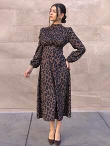 Andrea Bello 法式优雅褶皱前襟设计时尚豹纹长袖连衣裙配腰带度假装女士猎豹印花秋季女装 - 棕色 - 查看 3