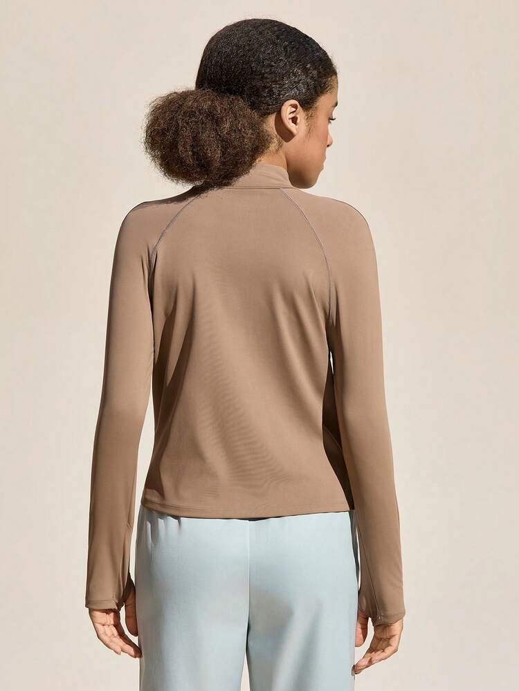 Exploreva 女士纯色插肩袖拉链半开襟户外T恤 - 卡其色 - 查看 6