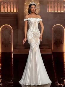 Glamrae Elegant Vintage French Lace Off-Shoulder Mermaid Silhouette Dress, 3D Floral Embroidery Decor Mermaid Hem Women's Wedding Gown, Formal Dress, Valentine's Day - White - View 7