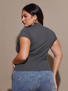 SHEIN BAE Plus Size Women's Crew Neck Solid Color Simple Front Button Short Sleeve T-Shirt, Summer, Summer Tops - Dark Grey - View 5