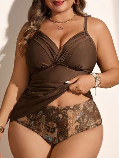 Swim Vcay 2pcs Plus Size Women Khaki Minimalist V-Neck Pleated Top & Print Matching Set, Beach Holiday, Brown Swimsuit Plus Size Plus Size Swimsuit, Brown Swimwear, Beach Wear Plus Size