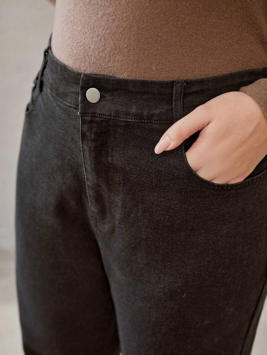 MOTF PREMIUM PLUS SIZE BLACK ALL-MATCH VERSATILE FLARED JEANS - Black - View 2