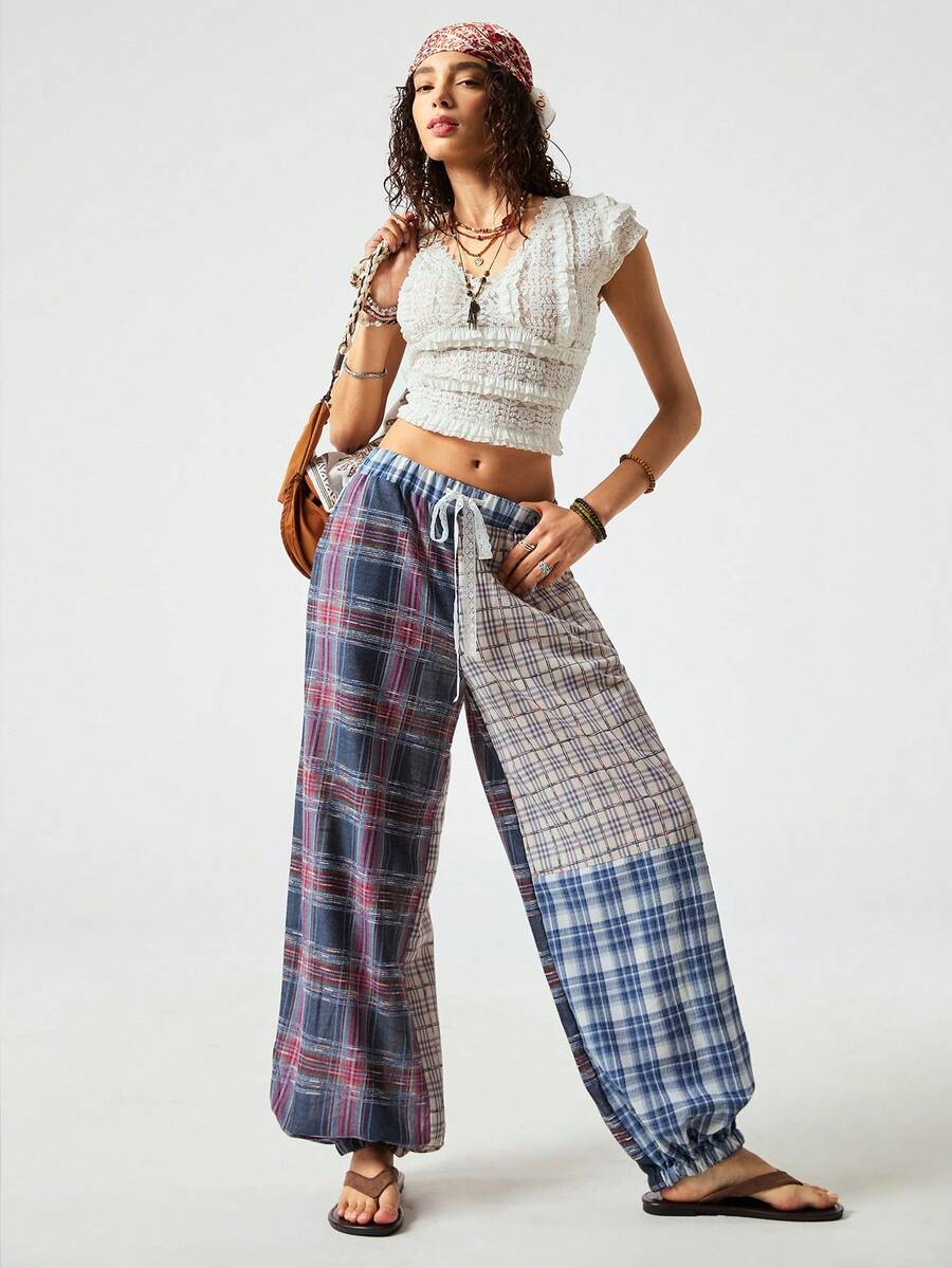 SoleilVie Quần ống rộng cạp chun họa tiết kẻ caro phối màu độc đáo - Sự kết hợp nghệ thuật giữa các loại vải kẻ caro nhiều màu sắc, thắt dây ren, kiểu dáng thường ngày, một item không thể thiếu cho những bộ trang phục thời thượng và cá tính. - Nhiều màu - Xem 1