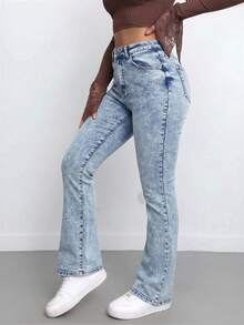 SHEIN Tall Jeans acampanados de moda casual para mujer con lavado y bolsillos en sesgo - Azul lavado medio - Ver 6
