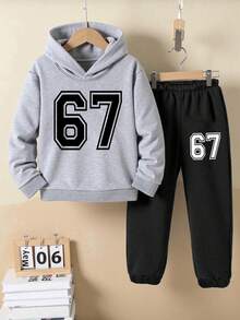 SHEIN 2件套返校季男童休闲时尚创意清新简约套装，适合青少年男童穿着，编号67，印花连帽衫和运动裤套装，个性化上衣，秋季服装 - 彩色 - 查看 3