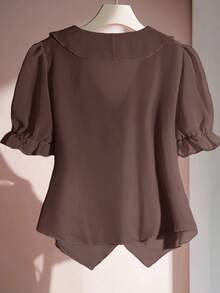 SHEIN Clasi Áo kiểu dáng thanh lịch tối giản, màu trơn, cổ chữ V, tay ngắn, viền bèo nhún, cỡ lớn. - màu nâu - Xem 2