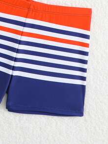 SHEIN Young Boy Crab Print Contrast Color Raglan Sleeve Two-Piece Swimsuit Set, Suitable For Beach & Swimming Boys Rash Guard Set Boy Swimsuit Set Long Sleeve Boy Swim Trunks Set Shirt Beach Wear For Boys Little Boy Bathing Suites Bottoms Boy Swim Set Boys Swim Rash Guard Toddler Rash Guard Boys Long Sleeve Swim Toddler Swim Shirt Little Boy Swim Wear Boys Long Sleeve Swimsuit Long Sleeve Rash Guard Beach Wear For Kids Boy Beach Wear Boys Rash Guard Top Boys Cruise Clothes - Multicolor - View 5