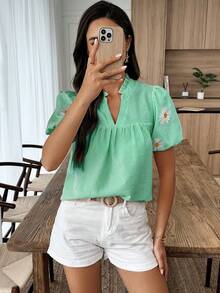 SHEIN Holidaya 女士夏季休闲条纹花卉刺绣泡泡袖衬衫 - 彩色 - 查看 4
