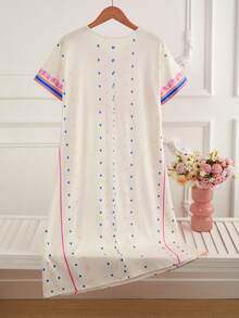 SHEIN 少女睡衣 - 刺绣睡裙，奶油色、粉色、紫色，短袖V领，夏季睡衣，假日必备，轻盈宽松家居服，派对礼物，少女休闲度假日常 - 杏色 - 查看 2