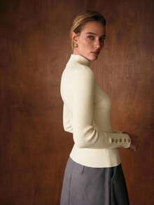 MOTF PREMIUM SIMPLE METAL BUTTON DECOR BASE LAYER SWEATER - White - View 2