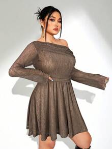 SHEIN ICON 大码纯色不对称领口优雅长袖连衣裙 - 卡其色 - 查看 5