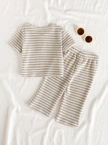 SHEIN Vintaside Kids 2件套女婴休闲简约条纹面料圆领短袖上衣和条纹裤套装，适合日常穿着，春夏款 - 彩色 - 查看 2