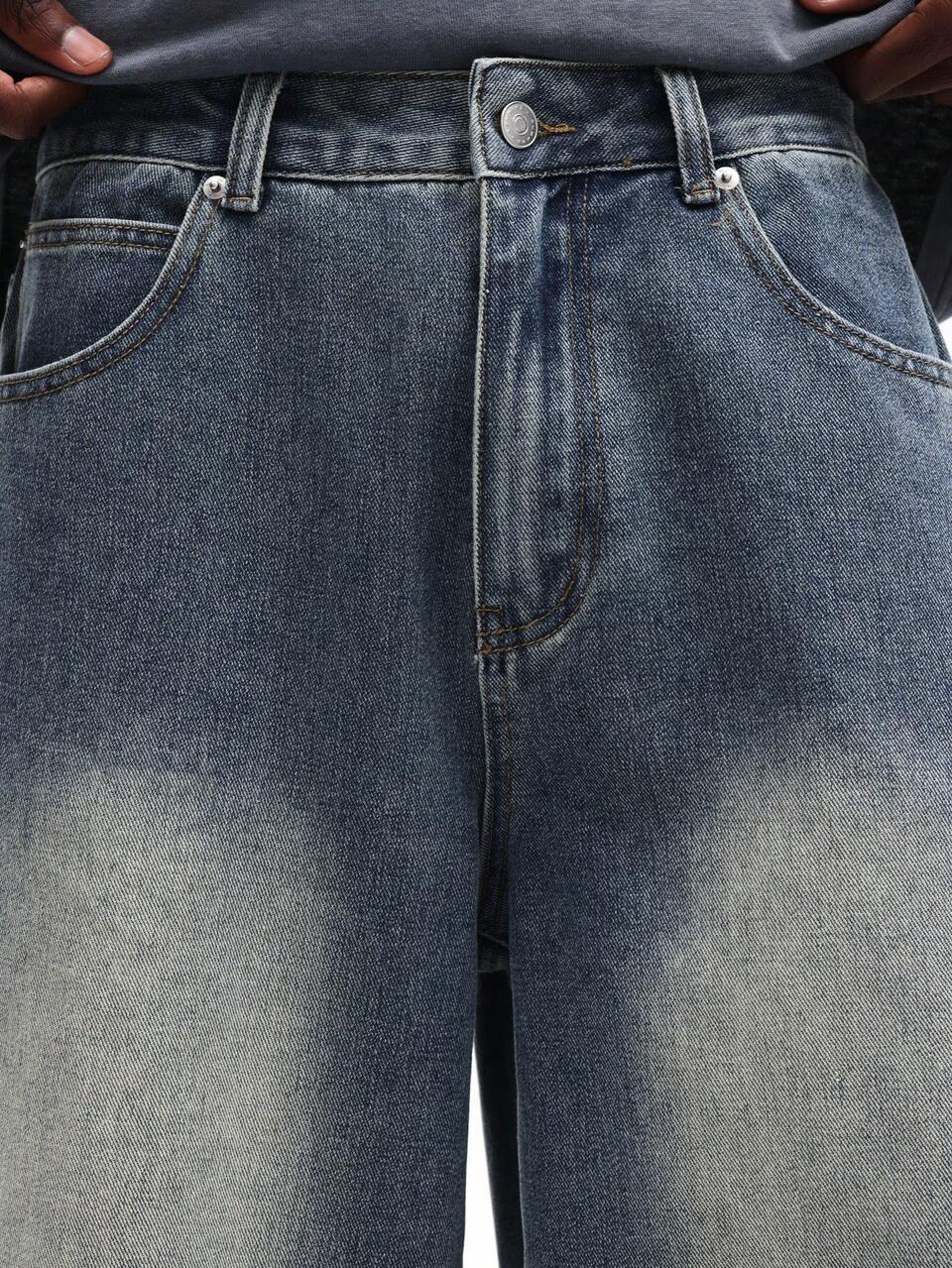 Szerokie, luźne szorty jeansowe z efektem vintage