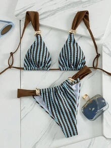 Swim Vcay 女士春夏沙滩条纹提花面料撞色金属配饰宽肩带丁字裤比基尼套装 - 可爱休闲风 - 彩色 - 查看 3