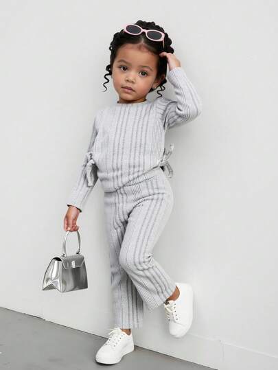 女婴休闲百搭纯灰色长袖T恤套装，适合春、夏、秋、冬四季穿着。