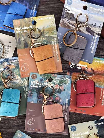 Zazumi 1 buc Mini breloc Notebook portabil Multi Color Paper Planner pentru călătorii, școală, birou, jurnal, idee de cadou, mic drăguț caiet de călătorie cu pagini goale pentru notițe zilnice, obiective, amintiri