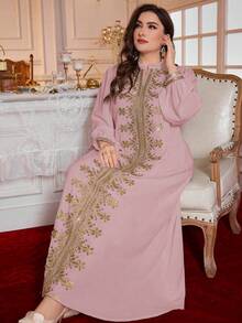 Al Najma 大码女士优雅缺角领拼接蕾丝贴花灯笼袖阿拉伯风格长裙 - 粉色 - 查看 4