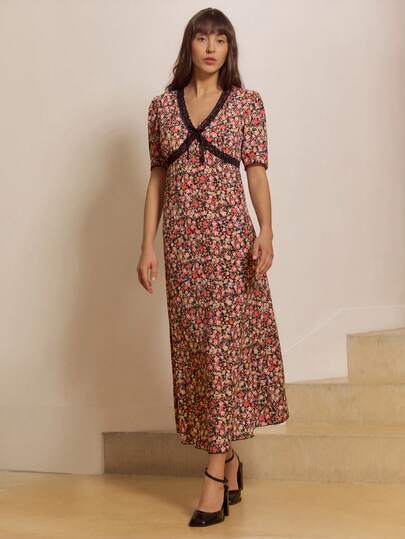 lacRébo Ditsy Vintage Floral Print Maxi Dress With Black Lace Trim Around Bust And Neckline French Style Parisian Style