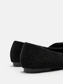 CUCCOO CURVES Women's Fashion Versatile Commuter Wide Fit Flats - Black - View 9
