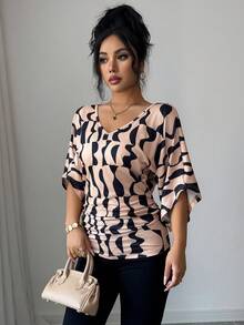 Selianne Summer New Comfortable Casual V-Neck Ruffle Batwing Sleeve Irregular Color Block Print Ruched Hem Women T-Shirt - Multicolor - View 3