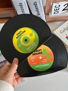 Joivida 2 Bộ Giá đỡ sách hình đĩa vinyl ban nhạc rock Blurry Oasis, Giá đỡ sách để bàn kiểu retro, Giá đỡ sách phân chia, Giá đỡ sách hình đĩa vinyl, Giá đỡ sách hình đĩa vinyl kiểu retro màu đen, Giá đỡ sách kiểu cổ điển bo tròn, Giá đỡ sách trang trí kiểu cổ điển cho học sinh, sinh viên, văn phòng tại nhà - Nhiều màu - Xem 3
