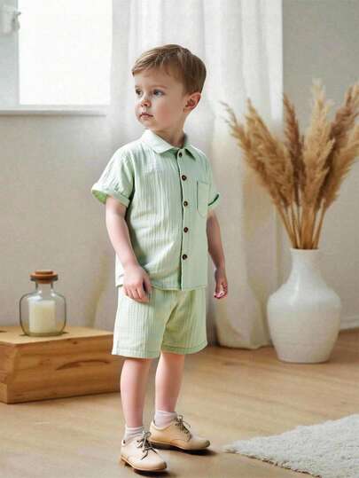 SHEIN 2pcs/Set Young Boy Casual Minimalist Cotton Short Sleeve Shirt And Shorts Set, Suitable For Daily Wear, School, Outings, Spring/Summer Getaway, Holiday, Travel, Relaxation, Sunbathing Sage Green Boys Shirt Boy Mint Green Summer Clothes Little Boys Mint Green Short Sets Boys Linen Short Sets