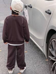 SHEIN Young Boys Casual Round Neck Long Sleeve Embroidered Sweatshirt And Sweatpants Set - Dark Grey - View 4