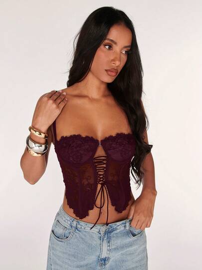 SHEIN BAE Top de camisola con tirantes de espagueti, de encaje transparente y con lazo, sexy para mujer. Adecuado para citas, noches de chicas, fiestas de cumpleaños, fiestas de cócteles, discotecas, fiestas navideñas