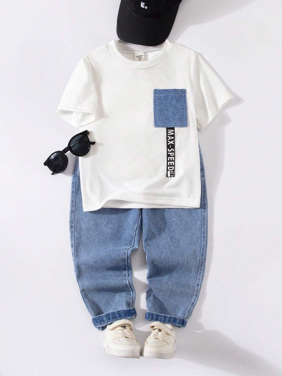 SHEIN Genkimix Kids 两件套男童夏季新款圆领T恤搭配水洗牛仔裤。T恤采用牛仔布面料,饰有口袋字母印花和丝带装饰,与水洗牛仔裤面料相得益彰,呈现独特的造型效果。简约时尚的设计,展现男孩的个性魅力,适合日常休闲和校园穿着,可轻松应对不同季节的搭配需求。 - 白色 - 查看 1
