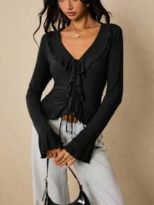 Poéselle Áo kiểu nữ màu trơn, viền bèo nhún, thắt nơ phía trước, tay áo xòe, kiểu dáng thời trang. - màu đen - Xem 7