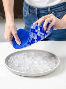 1 Small Square 160 Grid Silicone Ice Cube Tray, With Good Cold Resistance And Durability, Ice Mold, Pudding Mold, Suitable For Home, Bar, And Other Places, Easy To Use
