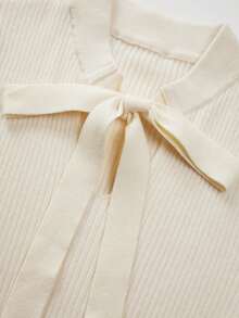 Breezaya 新款春夏修身性感法式柔软象牙色竖条纹针织连衣裙，腰部褶皱设计，优雅通勤约会皆宜，甜美蝴蝶结腰带，尽显高贵气质，长款半透明设计，浪漫个性，修饰脸型，凸显锁骨，高弹舒适柔软女士针织连衣裙 - 米色 - 查看 6