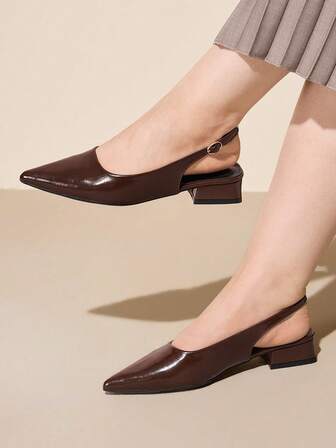 CUCCOO CURVES Eleganta damskor med spetsig tå och bred passform, lämpliga för pendling