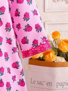 SHEIN Vestido de manga larga con cuello en V y estampado de rosas rosadas en todo el vestido, estilo dulce de vacaciones, para primavera/otoño - Multicolor - Ver 9