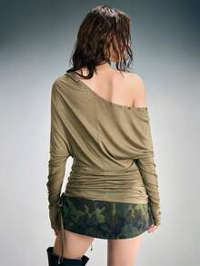 ROMWE Grunge Punk Kaos Slim Fit Leher V dengan Desain Lusuh ala SpringGrunge - Hijau Tentara - View 3