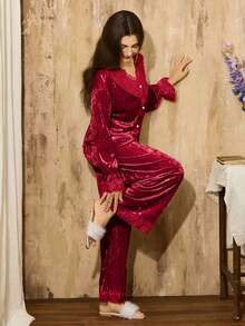 Côtesoire French Elegant Lace Patchwork Velvet Charm Women Pajama Set, Autumn/Winter Lace Pajama Set Lace Pj Set Red Pajama Set Burgundy Pajama Set - Burgundy - View 5