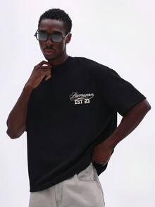 Camiseta gráfica con diseño de logotipo circular impreso en la espalda, cuello redondo, manga corta, ajuste regular, casual de SUMWON Studios - Negro - Ver 2