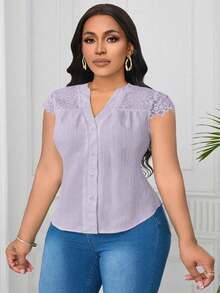 SHEIN Clasi 大码撞色蕾丝V领纹理面料衬衫 - 淡紫色 - 查看 3
