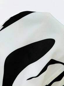 SHEIN Franclia Women's Summer Jumpsuit With Waist Cinching, Wide Leg Printed Romper Set Black And White Wide Leg Jumpsuit Patterned Jumpsuit - Multicolor - View 5